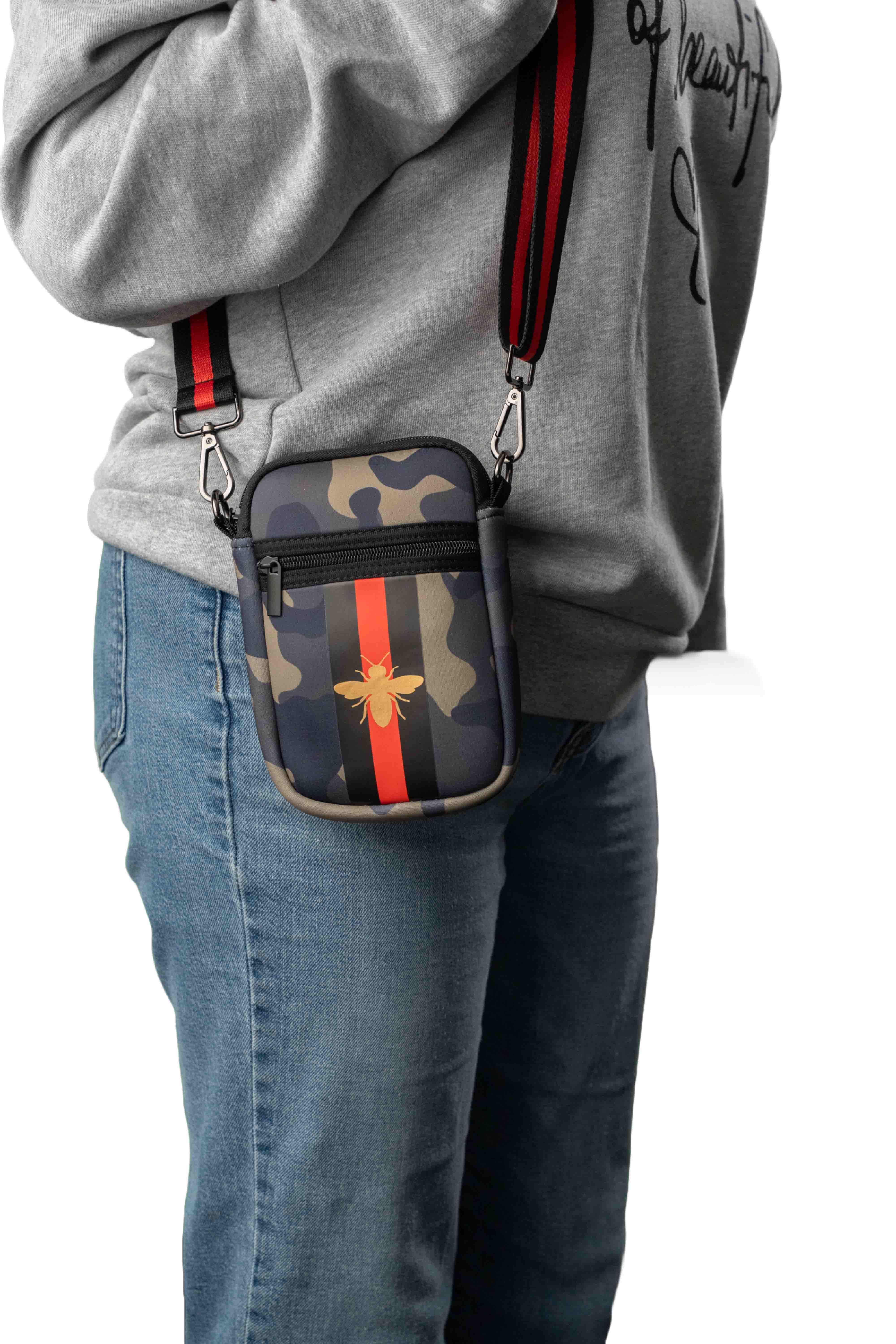Bee Cellphone Bag